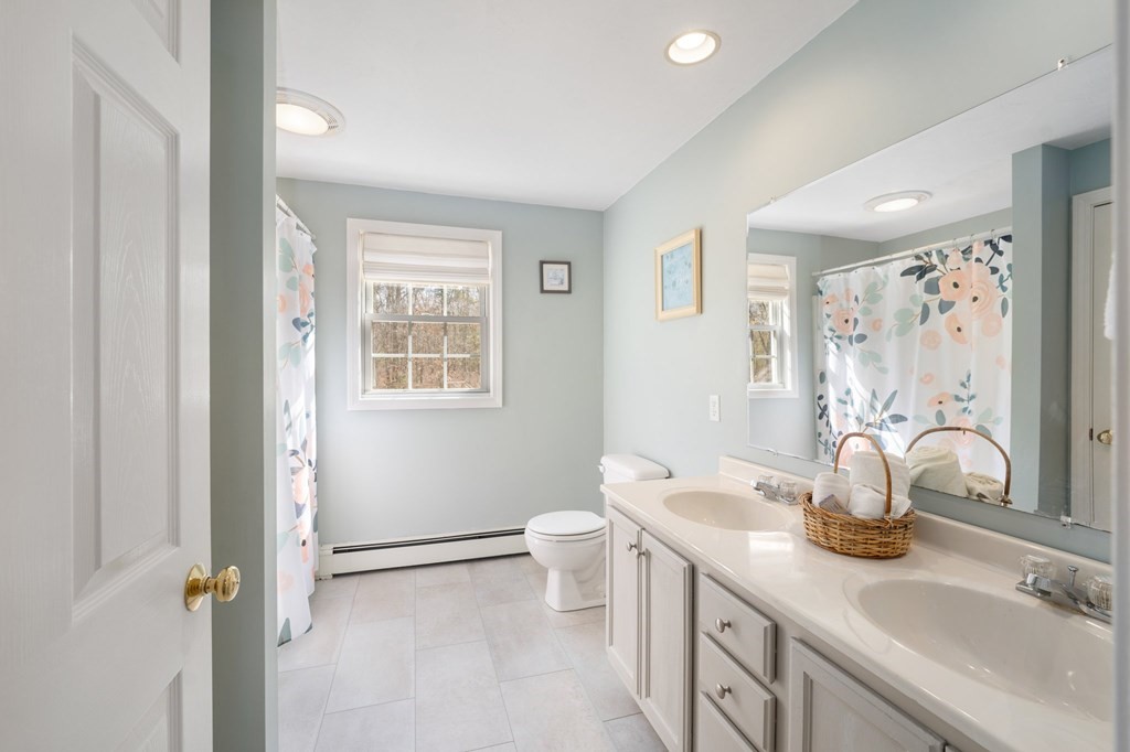 39 Chamberlain Road Uxbridge, MA 01569 - Photo 28 of 42 Gallery Image 28
