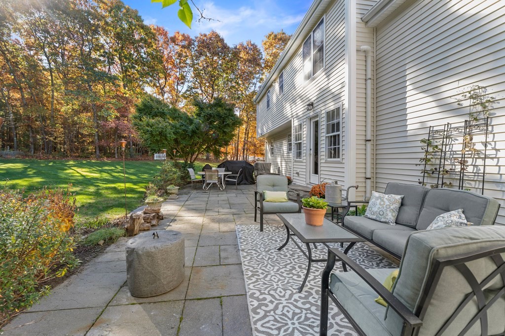 39 Chamberlain Road Uxbridge, MA 01569 - Photo 38 of 42 Gallery Image 38