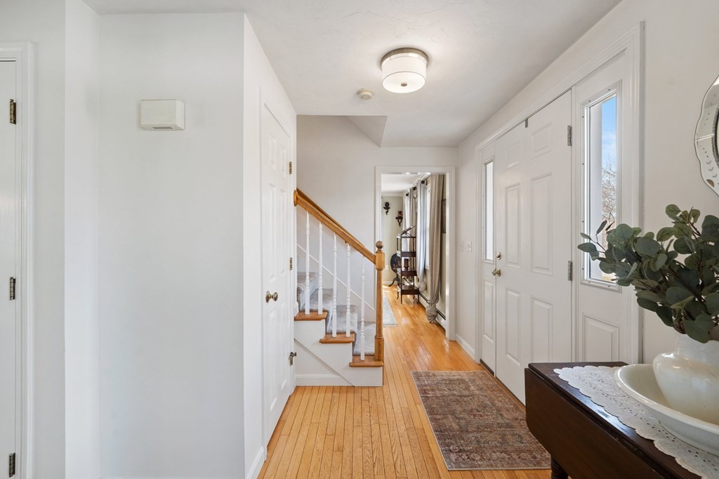 39 Chamberlain Road Uxbridge, MA 01569 - Photo 5 of 42 Gallery Image 5