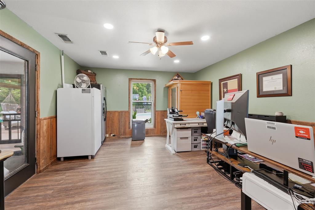 1663 County Road 1405 Bogata, TX 75417 - Photo 16 of 36
