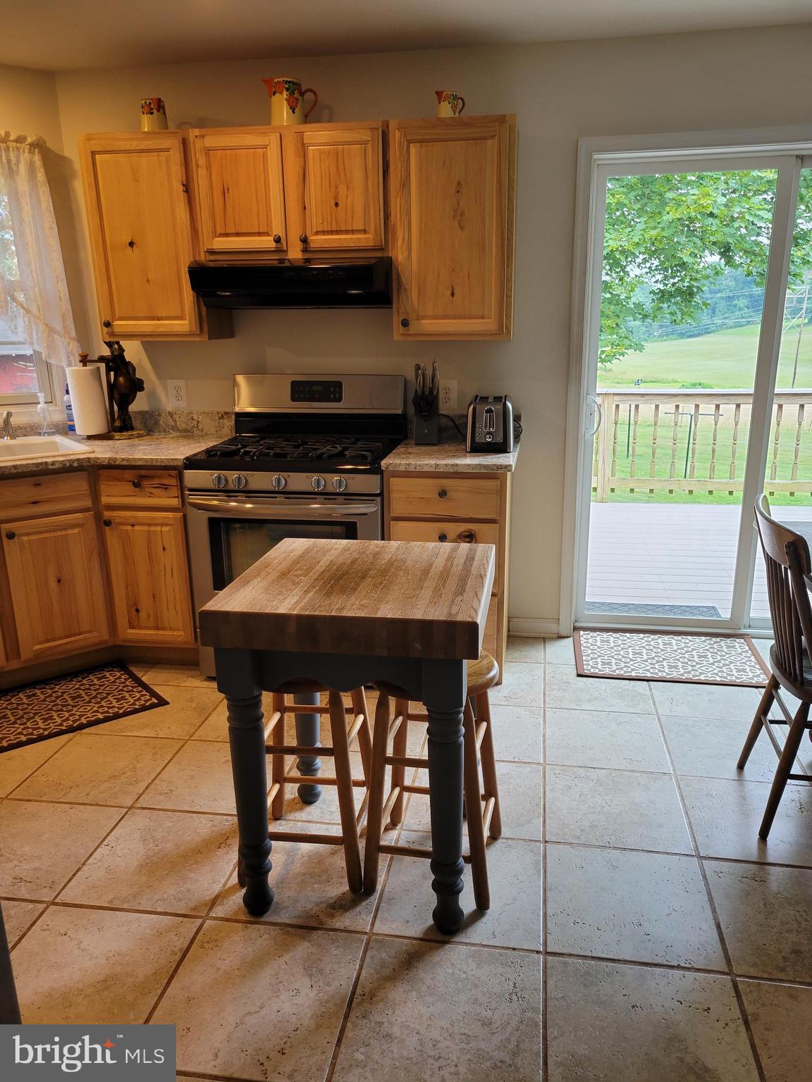 333 North Biesecker Road Thomasville, PA 17364 - Photo 11 of 53 Gallery Image 11