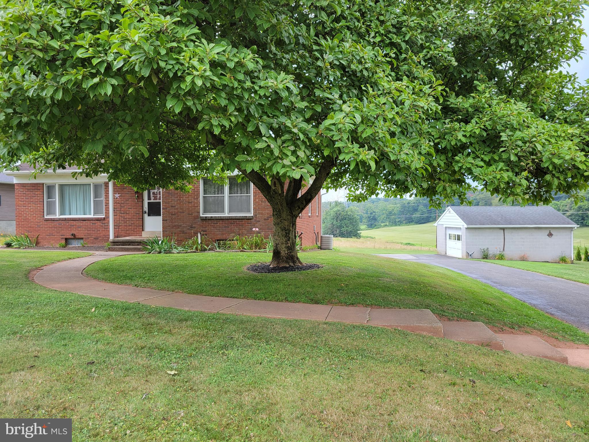 333 North Biesecker Road Thomasville, PA 17364 - Photo 3 of 53 Gallery Image 3