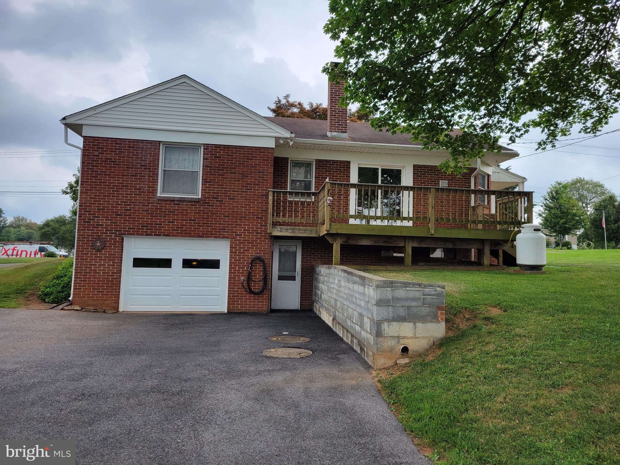 333 North Biesecker Road Thomasville, PA 17364 - Photo 6 of 53 Gallery Image 6