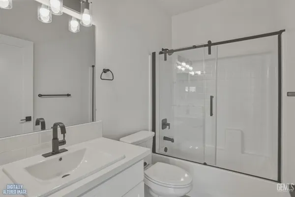 $724,990 | Undisclosed Address, Delano, CA 93215