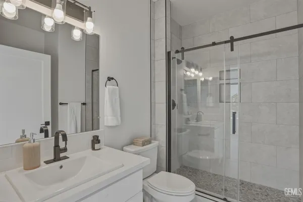 $724,990 | Undisclosed Address, Delano, CA 93215