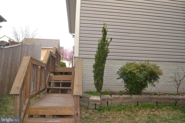 $3,550 | 23857 Burdette Forest Road, Clarksburg, MD 20871