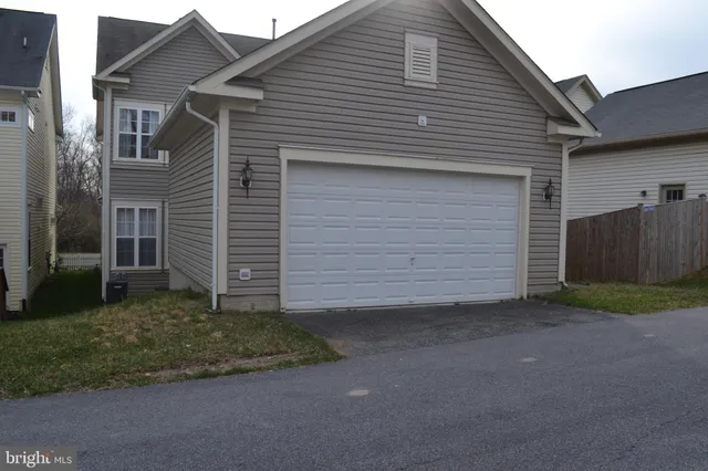 $3,550 | 23857 Burdette Forest Road, Clarksburg, MD 20871