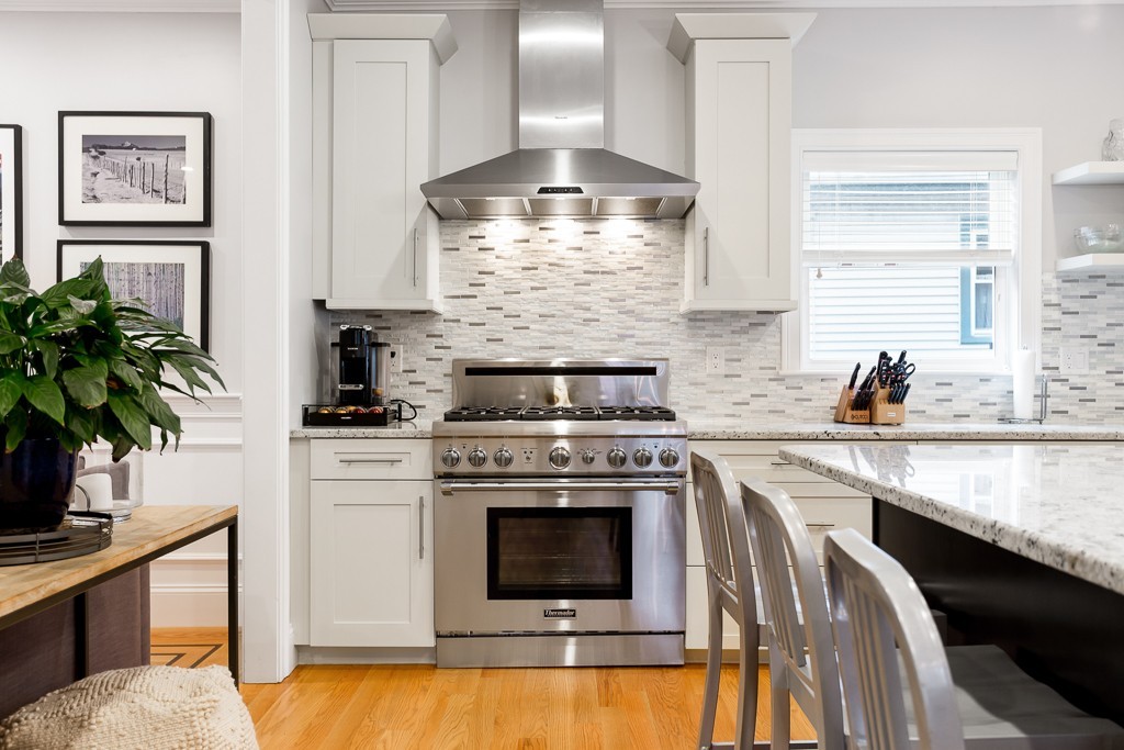 9 Bartlett Crescent, Unit 2 Brookline, MA 02446 - Photo 5 of 23