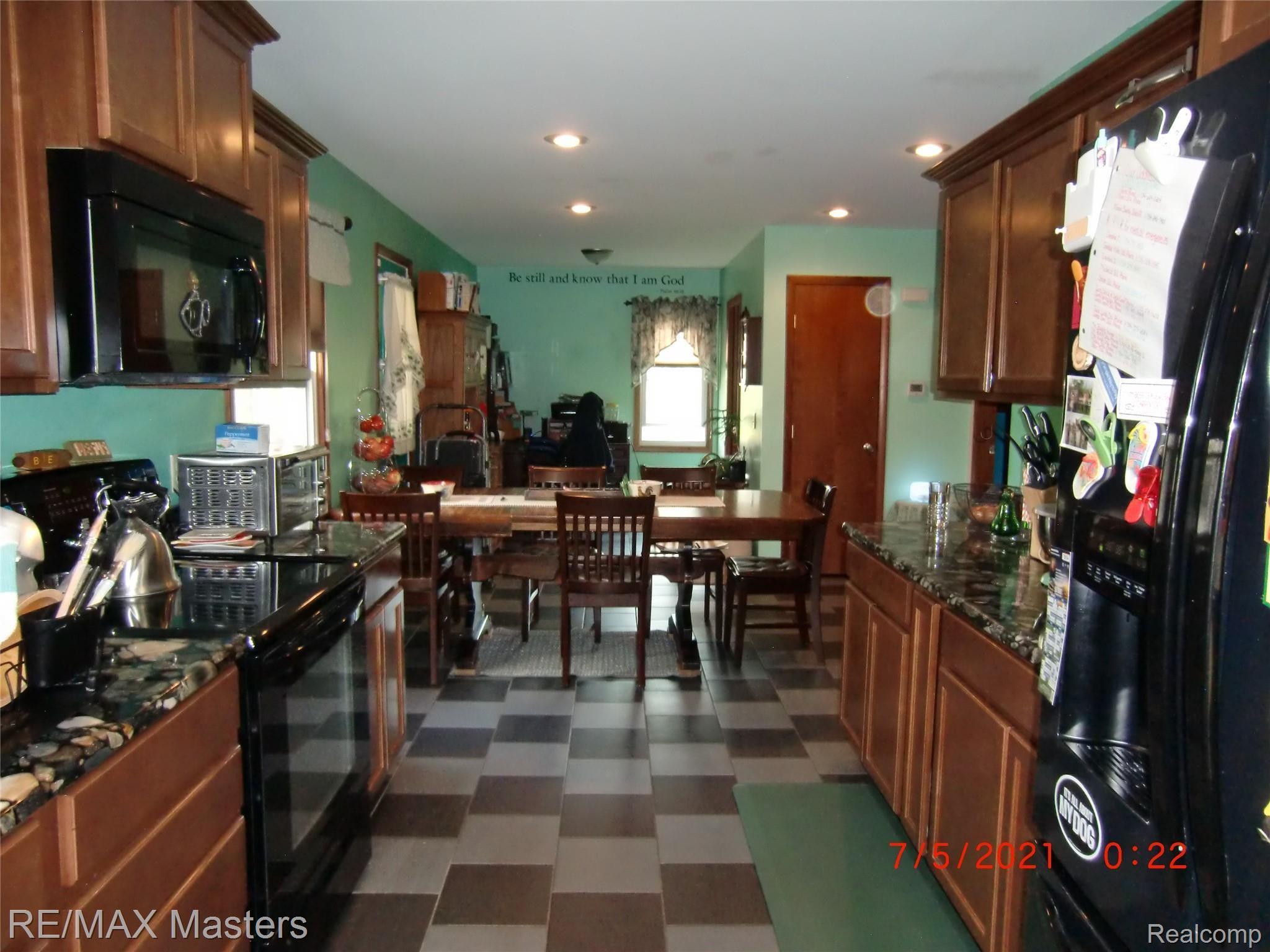 2795 Carleton West Road Carleton, MI 48117 - Photo 31 of 32 CIMG4513.JPG