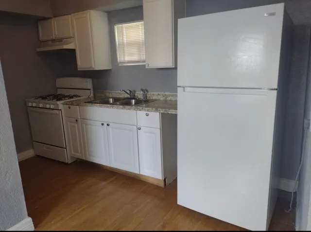 $990,000 | 3102 Christie Street, Houston, TX 77026