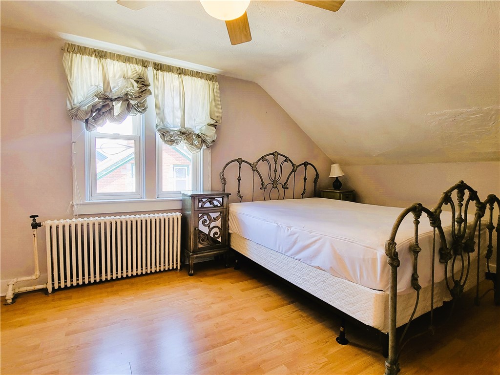 129 Connection Street Newport, RI 02840 - Photo 10 of 23 2nd floor 2nd bedroom