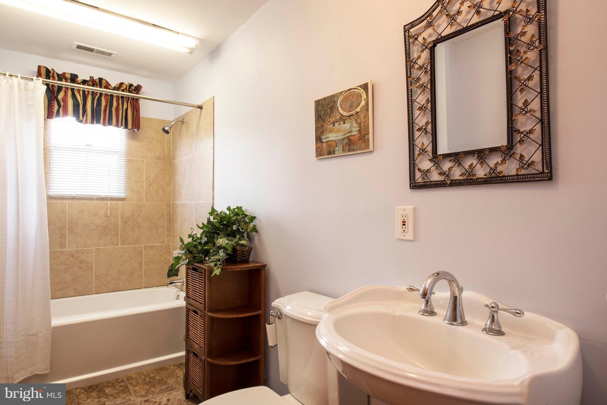 1908 Blue Ridge Road Edgewater, MD 21037 - Photo 20 of 28 Bath