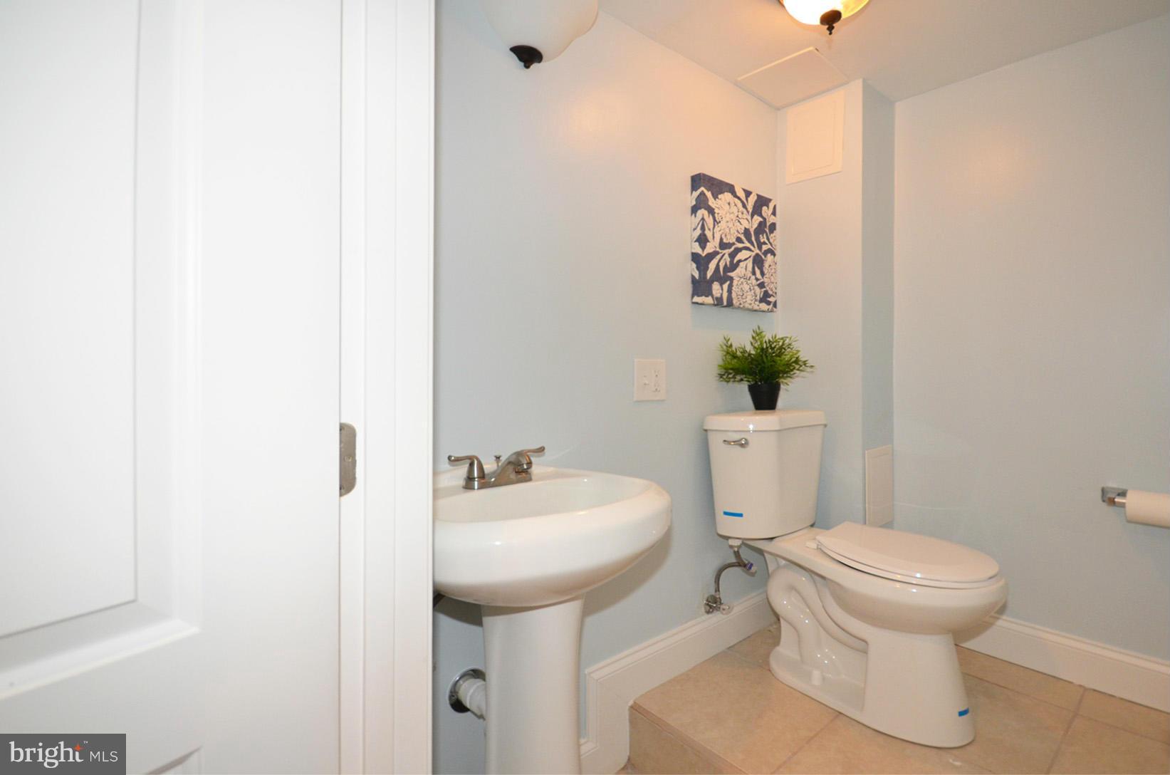1019 Reverdy Road Baltimore, MD 21212 - Photo 29 of 30 Bath
