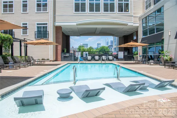 $1,433 | 905 Kenilworth Avenue, Unit A4H, Charlotte, NC 28204