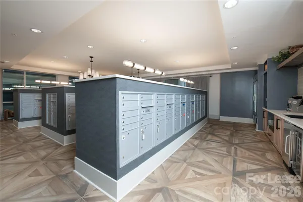 $1,433 | 905 Kenilworth Avenue, Unit A4H, Charlotte, NC 28204