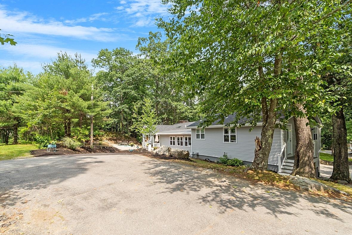 6 Chase Island Atkinson, NH 03811 - Photo 24 of 38