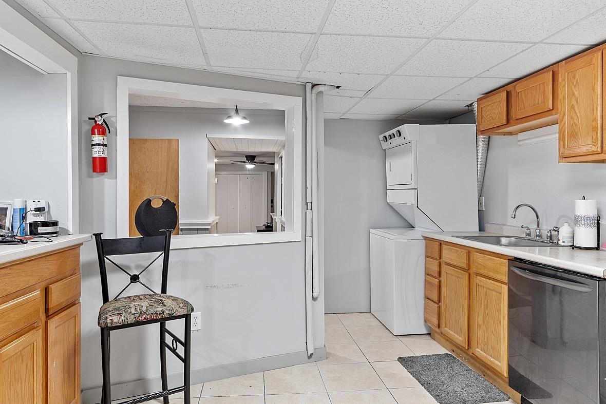 6 Chase Island Atkinson, NH 03811 - Photo 25 of 38