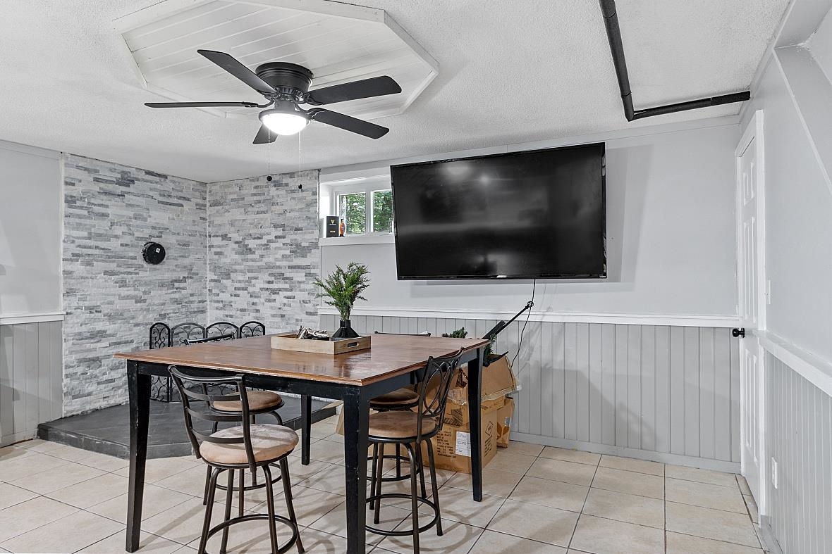 6 Chase Island Atkinson, NH 03811 - Photo 27 of 38