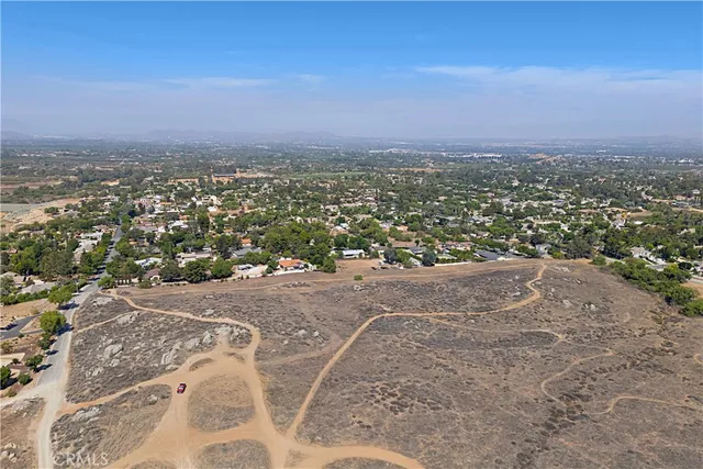 a view of a sky view