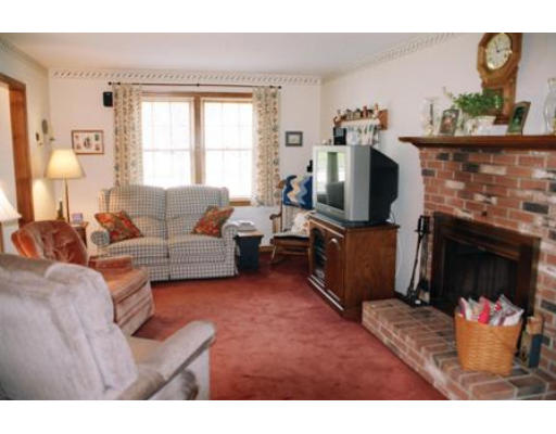 53 Indian Ridge Road Leominster, MA 01453 - Photo 7 of 20 Gallery Image 7