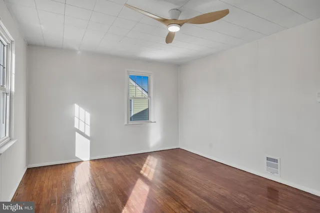 $329,900 | 113 East Olive Street, Westville, NJ 08093