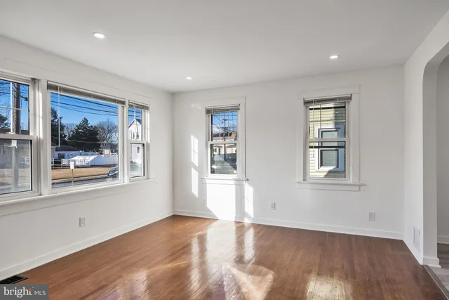 $329,900 | 113 East Olive Street, Westville, NJ 08093