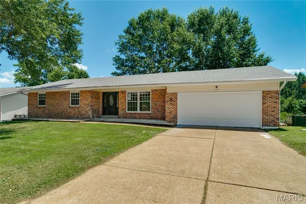 $335,000 | 742 Boca Chica Drive, Fenton, MO 63026