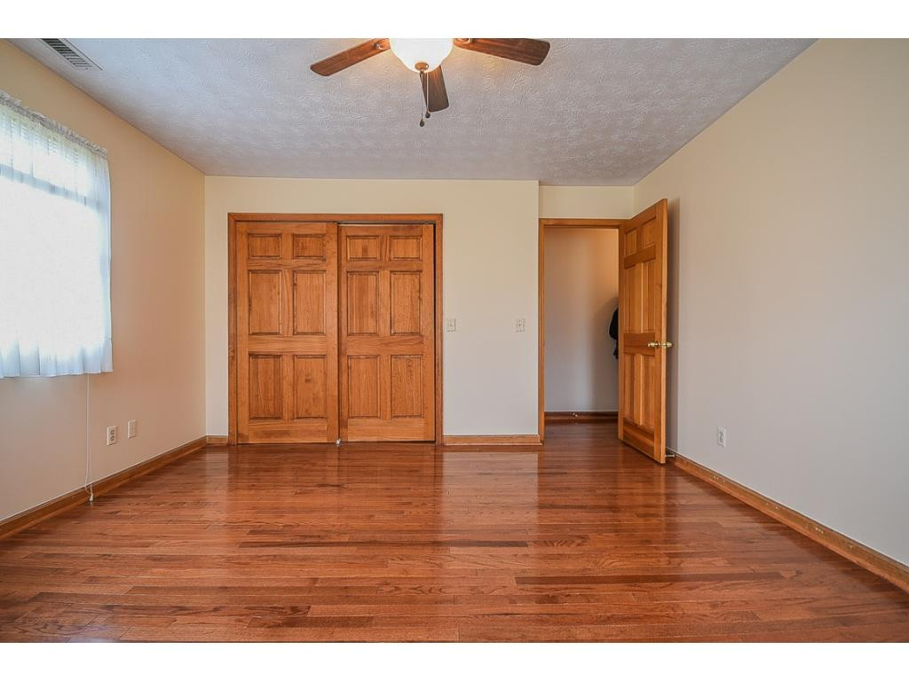 1895 Old Milburnton Road Limestone, TN 37681 - Photo 29 of 36 bedroom