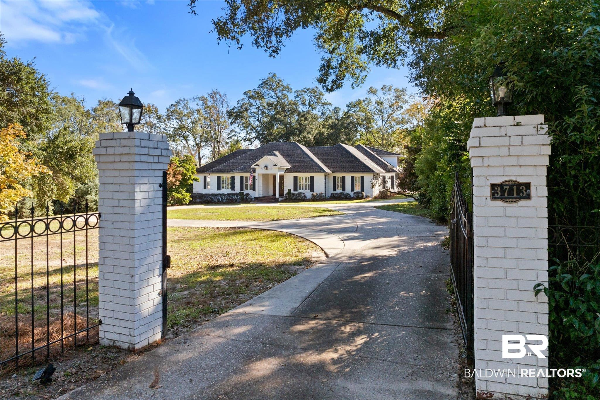 3713 Old Shell Road Mobile, AL 36608 - Photo 2 of 52 View of road