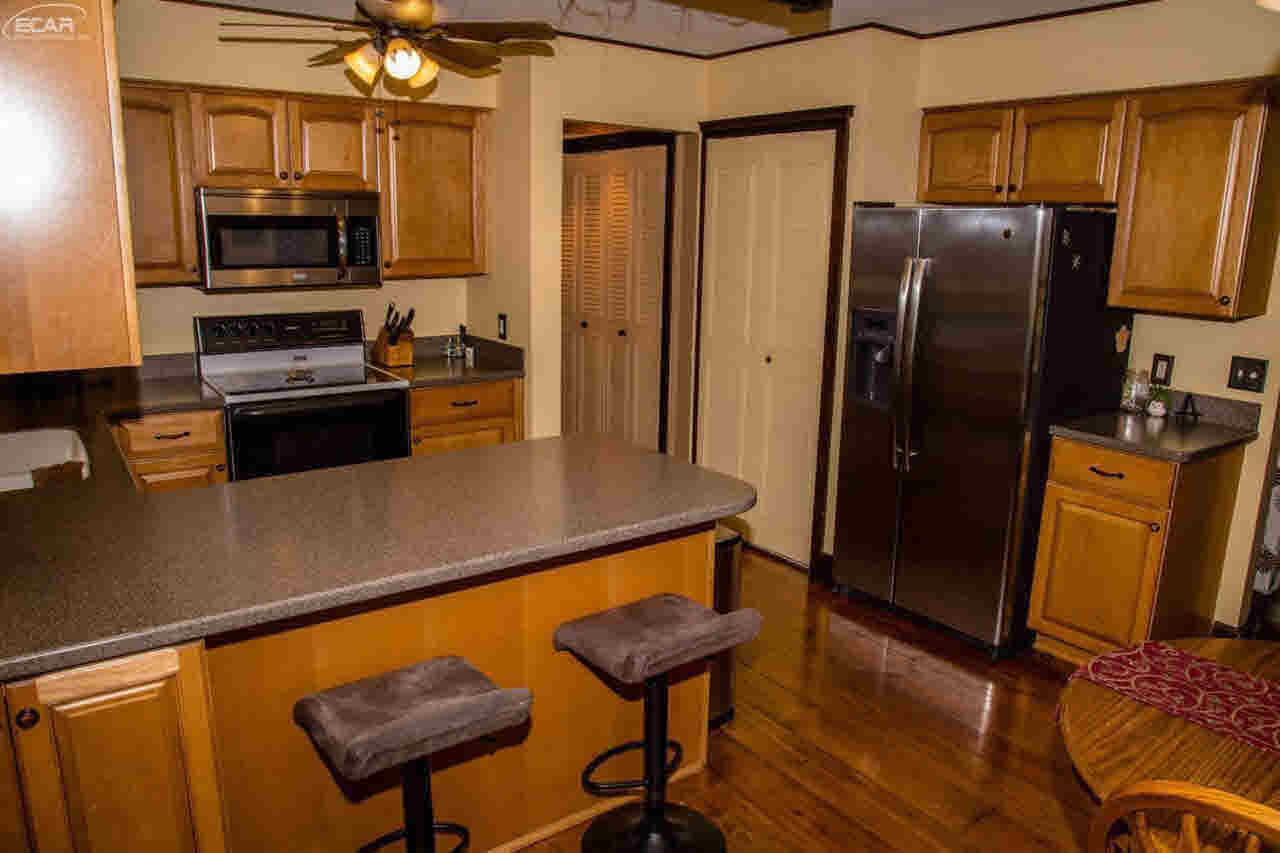 7246 Coldwater Road Flushing, MI 48433 - Photo 14 of 61 21376950-13.JPG
