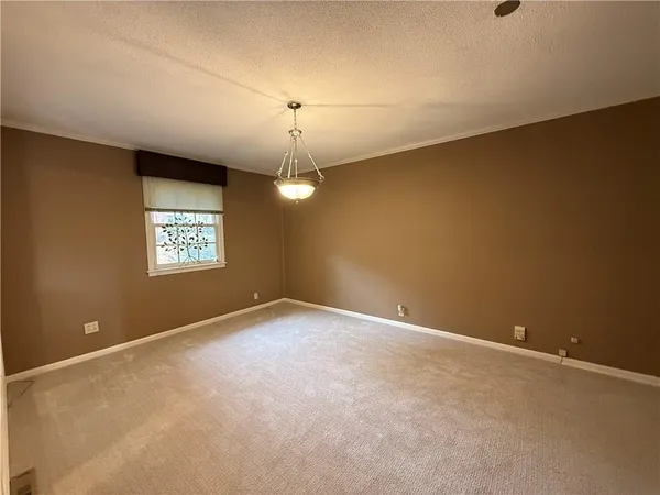 $345,000 | 1803 Clearview Drive, Lexington, MO 64067