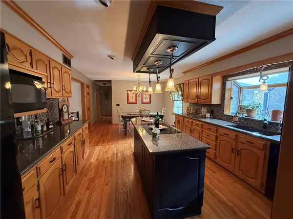 $345,000 | 1803 Clearview Drive, Lexington, MO 64067