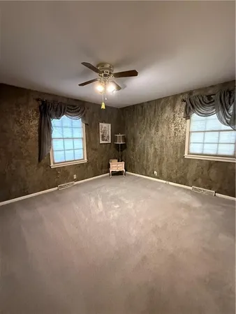 $345,000 | 1803 Clearview Drive, Lexington, MO 64067