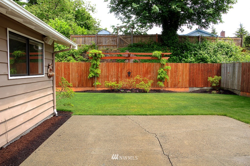 16616 126th Avenue Southeast Renton, WA 98058 - Photo 14 of 18 Gallery Image 14