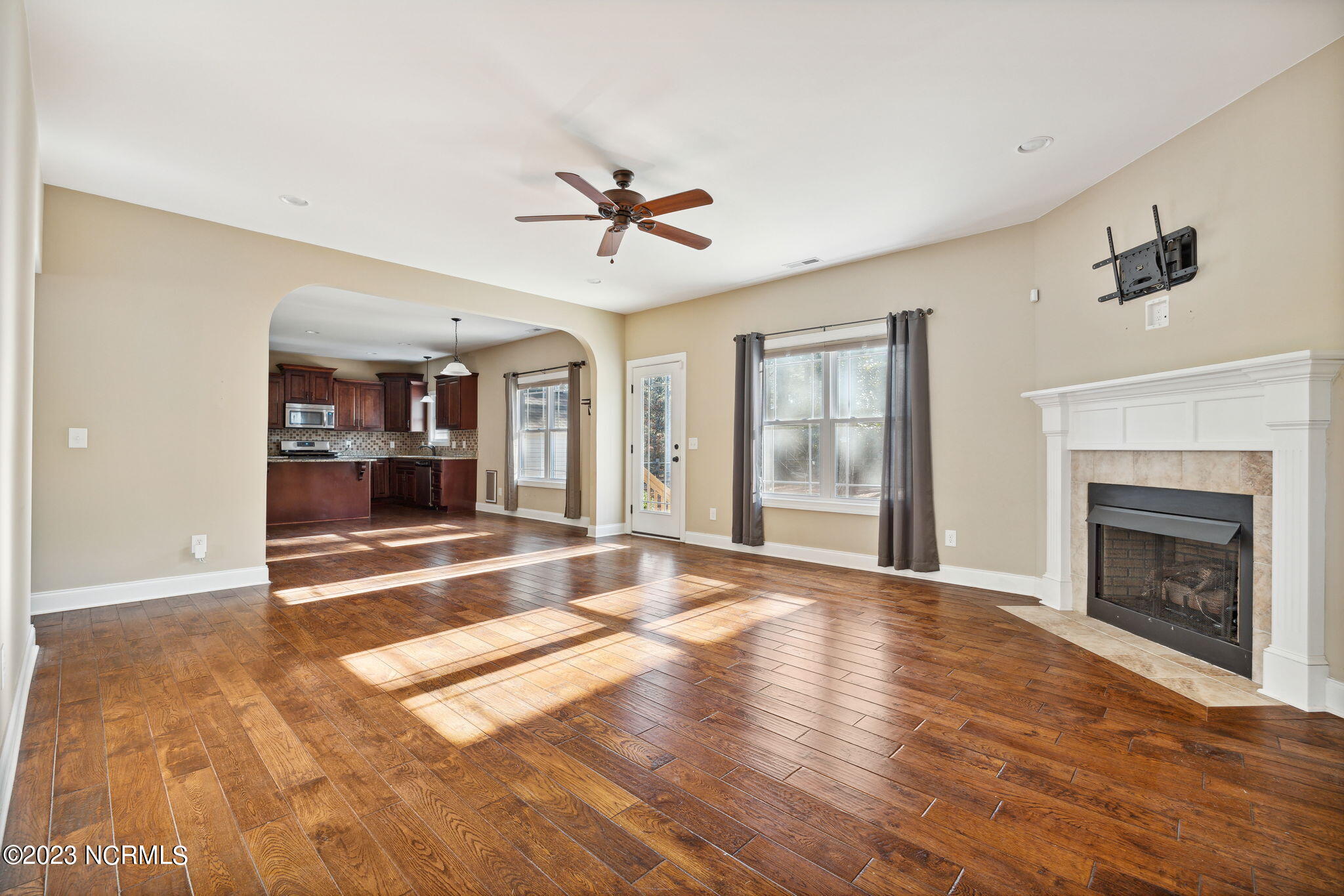 1185 Rays Bridge Road Whispering Pines, NC 28327 - Photo 10 of 38 Living Room