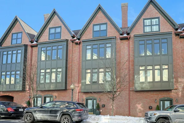 $1,548,000 | 56 1st Street, Unit L4, Pelham, NY 10803
