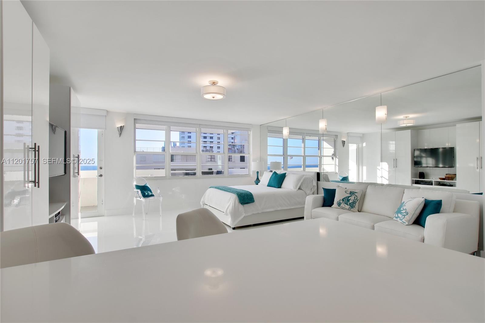 100 Lincoln Road, Unit 940 Miami Beach, FL 33139 - Photo 10 of 29