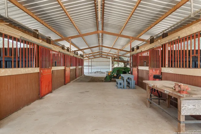 $2,500,000 | 4025 Marion Road, Marion, TX 78124