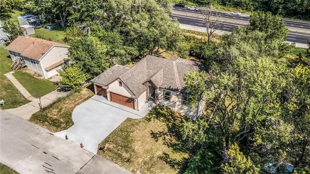 $500,000 | 3711 North Wayne Avenue, Kansas City, MO 64116