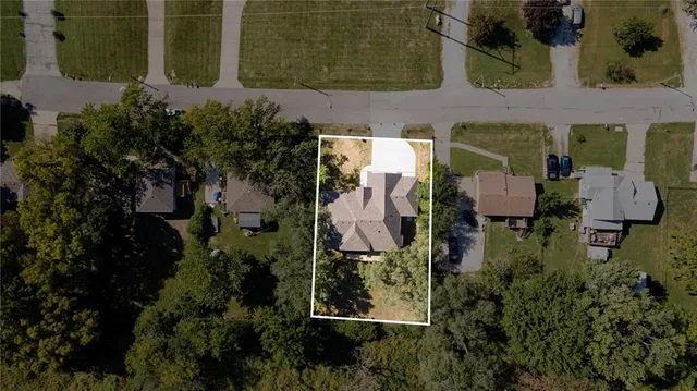 $500,000 | 3711 North Wayne Avenue, Kansas City, MO 64116