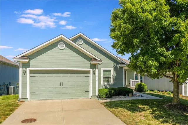 $340,000 | 17012 East 46th St Court South, Independence, MO 64055
