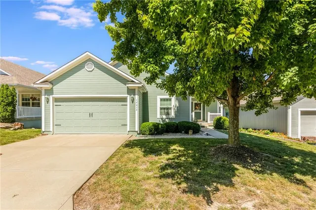 $340,000 | 17012 East 46th St Court South, Independence, MO 64055