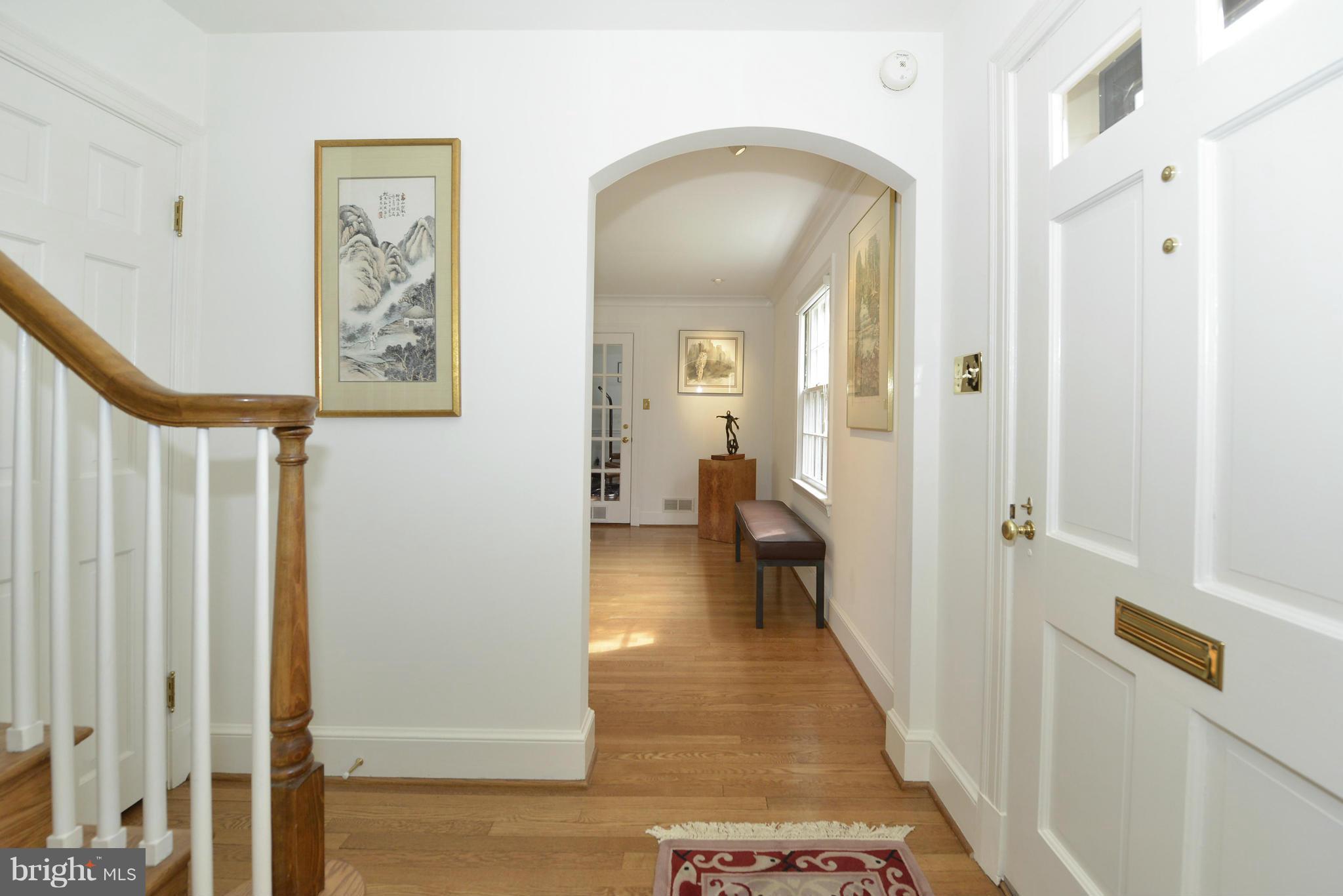 307 Hamilton Avenue Silver Spring, MD 20901 - Photo 2 of 30 Interior (General)