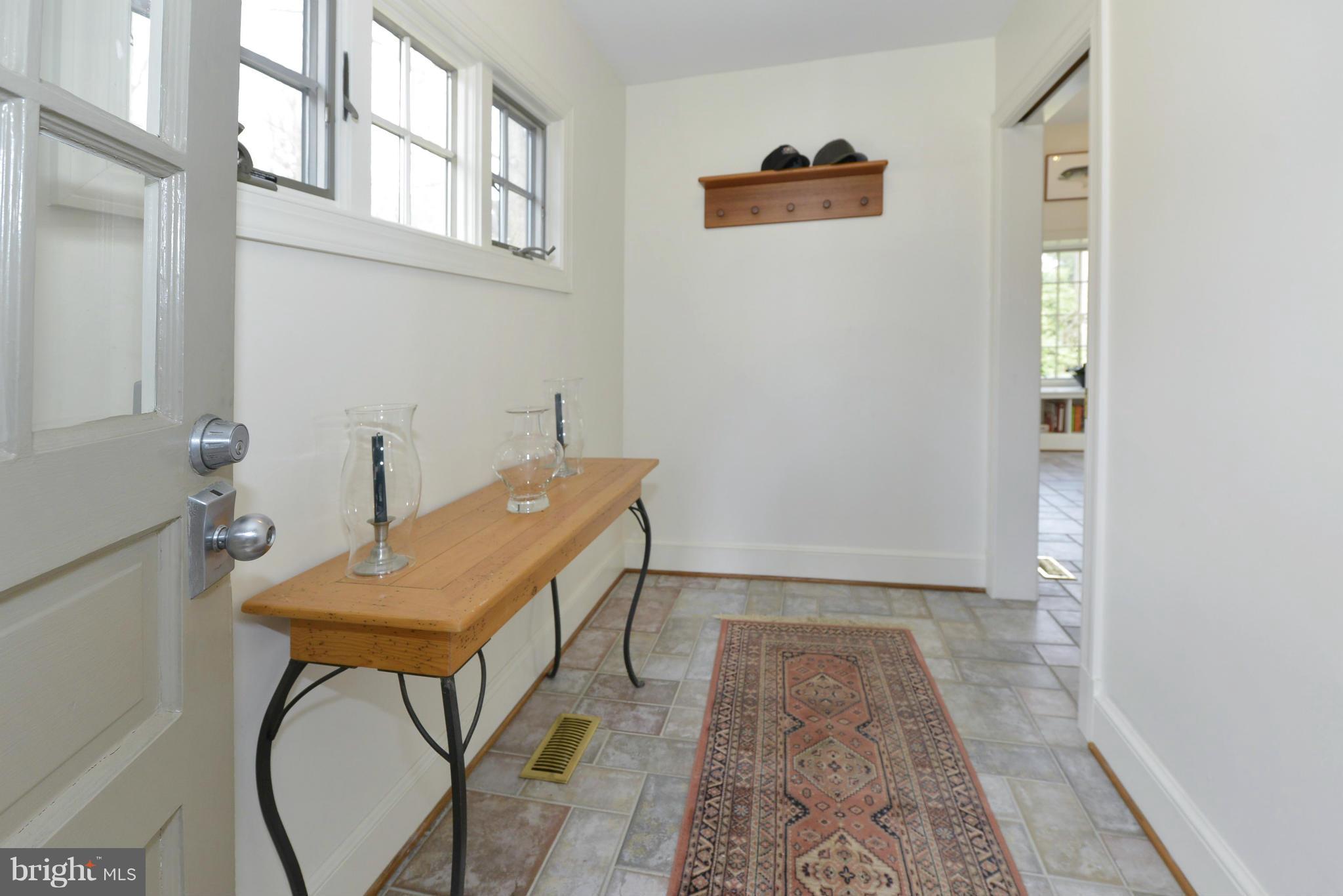 307 Hamilton Avenue Silver Spring, MD 20901 - Photo 11 of 30 Interior (General)