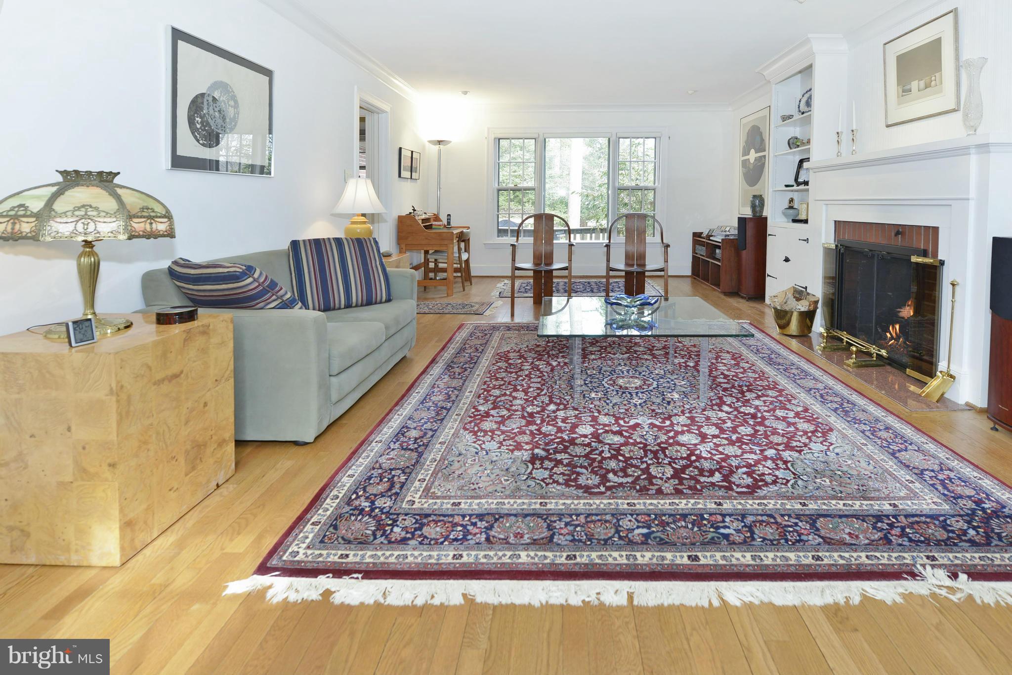 307 Hamilton Avenue Silver Spring, MD 20901 - Photo 3 of 30 Living Room