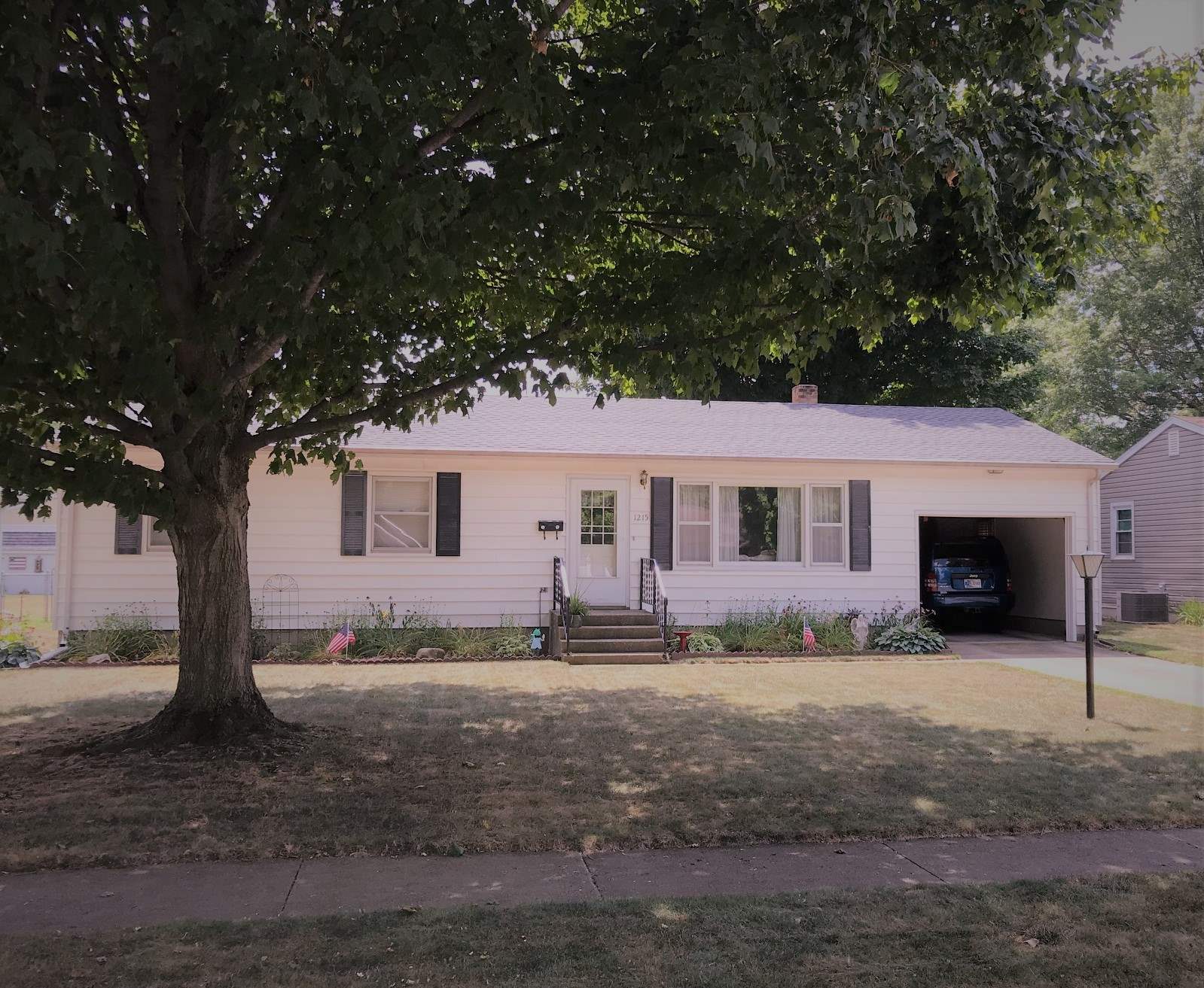 1215 Jackson Boulevard Rochester, IN 46975 - Photo 1 of 13 Gallery Image 1