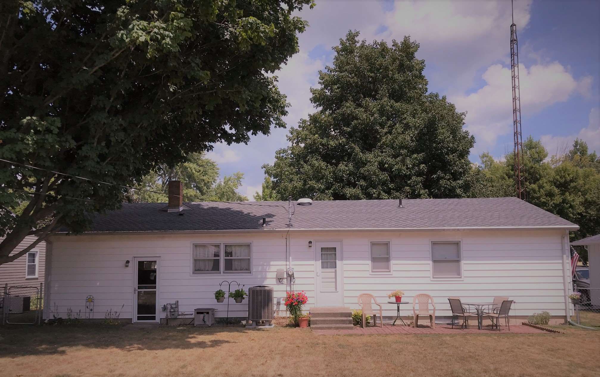 1215 Jackson Boulevard Rochester, IN 46975 - Photo 10 of 13 Gallery Image 10