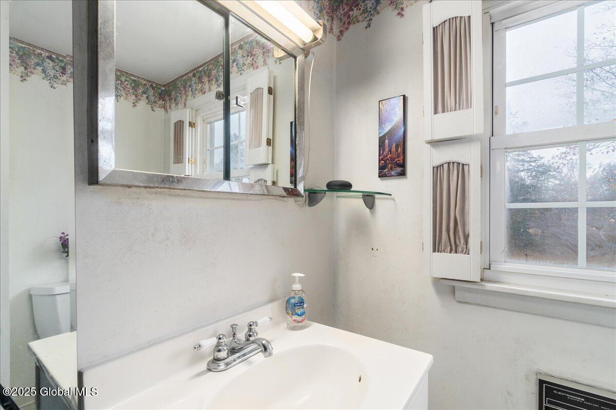 2133 Van Wormer Road Rotterdam, NY 12303 - Photo 25 of 36 42-2133 Van Wormer Rd-42