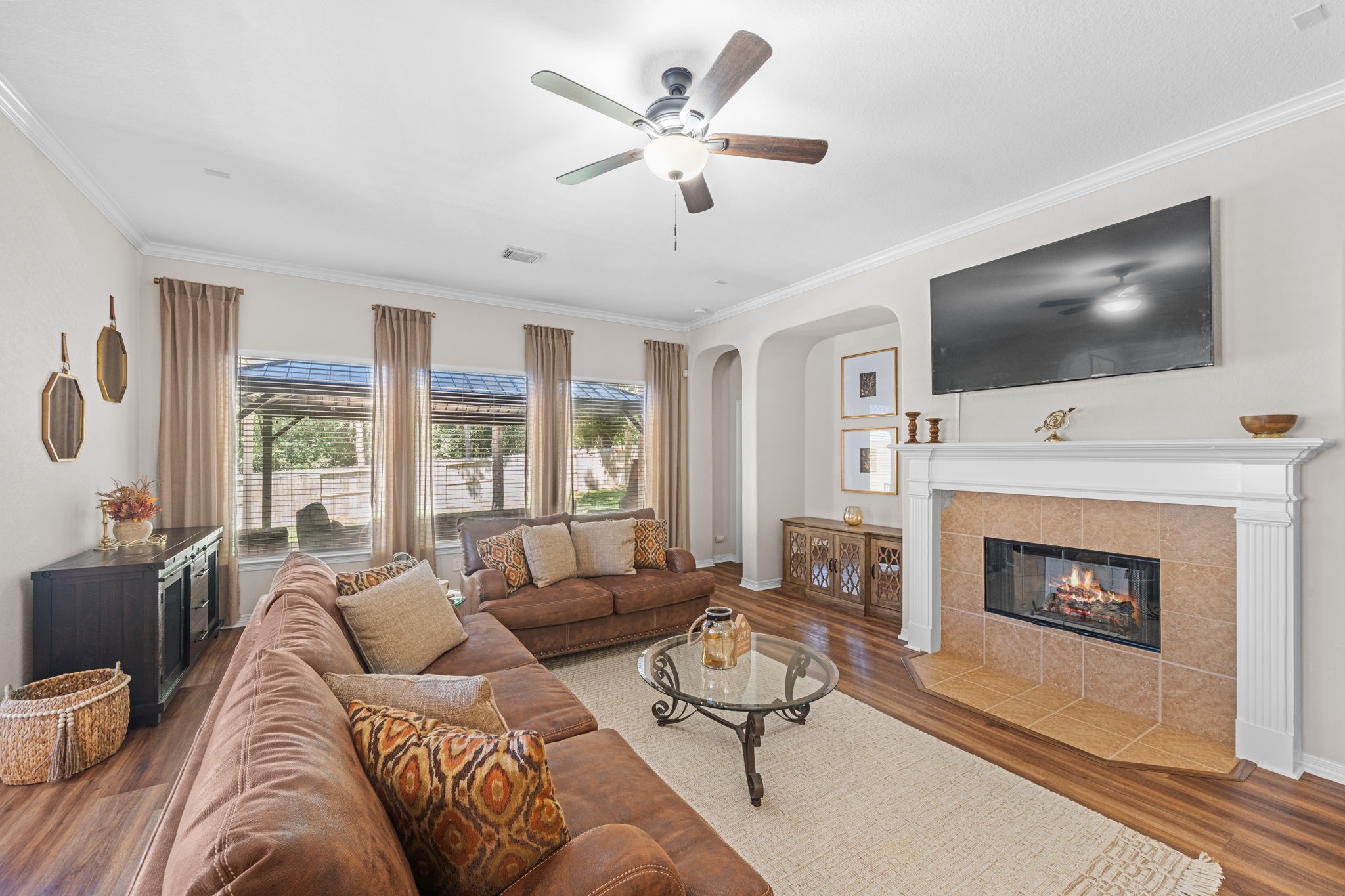 2153 Summit Mist Drive Conroe, TX 77304 - Photo 10 of 50