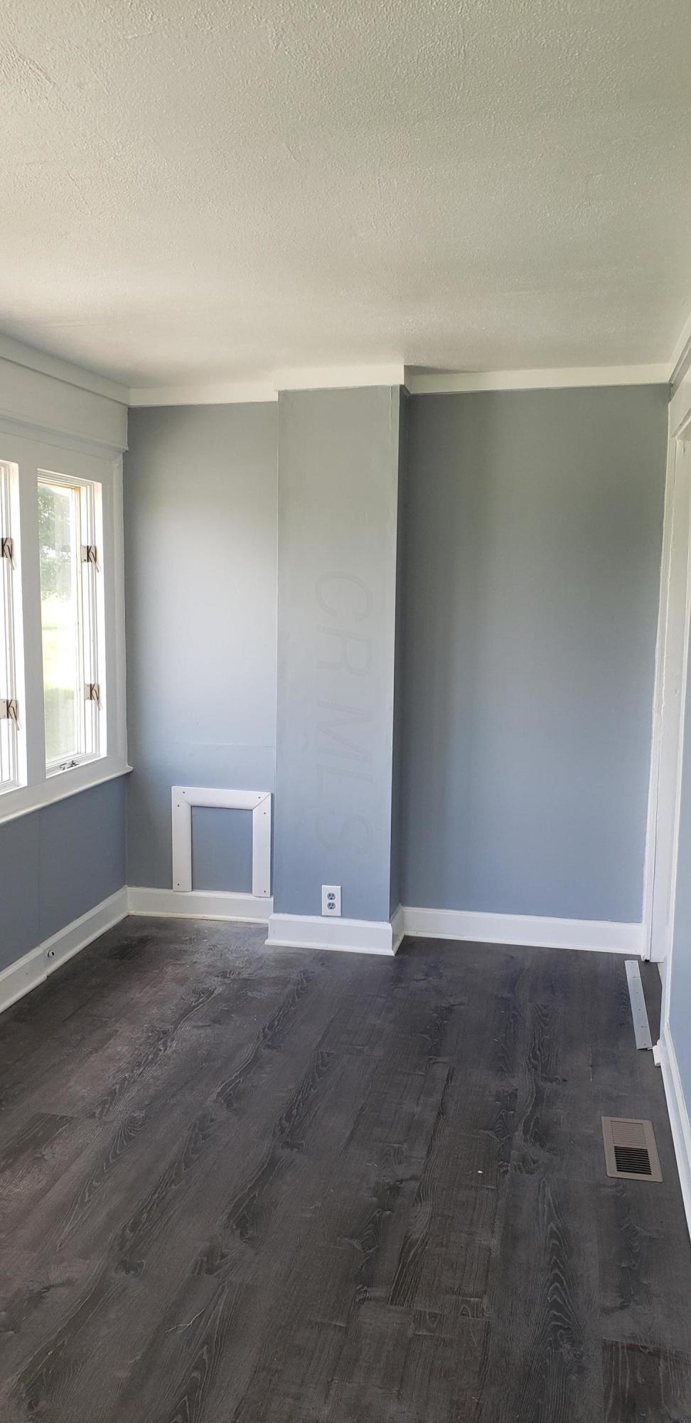 5701 Neil Road London, OH 43140 - Photo 12 of 60
